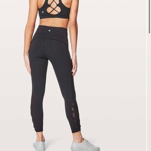 Lululemon Tied To It 7/8 Tight 25